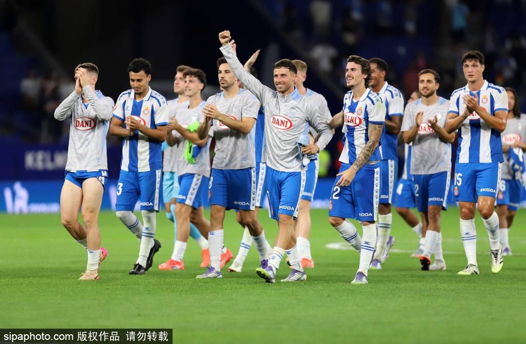 包含全明星赛冲刺阶段再迎强敌,马德里竞技防线松动,主帅态度:引发热议,球探报告显示潜力的词条 包含全明星赛冲刺阶段再迎强敌,马德里竞技防线松动,主帅态度:引发热议,球探报告显示潜力的词条